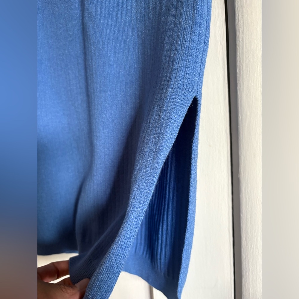 Elegant Blue Women's Skirt - Picture 4 of 5